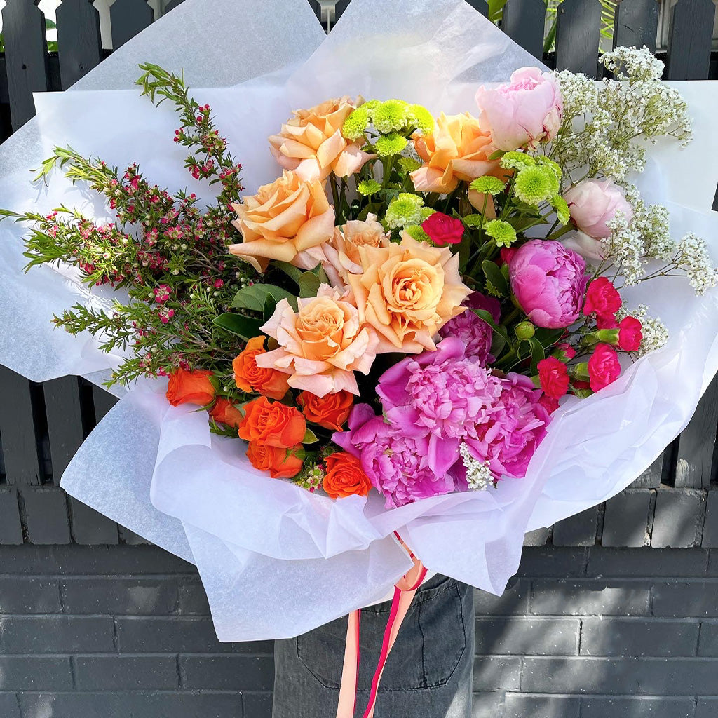 Florists Choice Seasonal Blooms Delivered The Daily Bunch